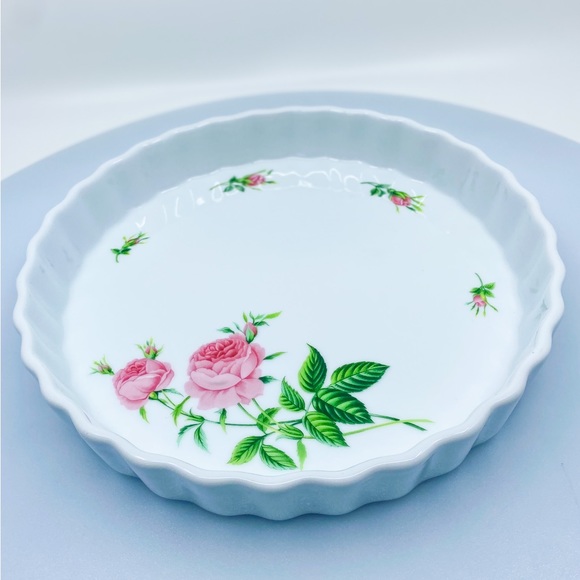 Vintage Rose by Christineholm Round Fluted Quiche Pie Tart Porcelain Dish 9.5” - Picture 10 of 12